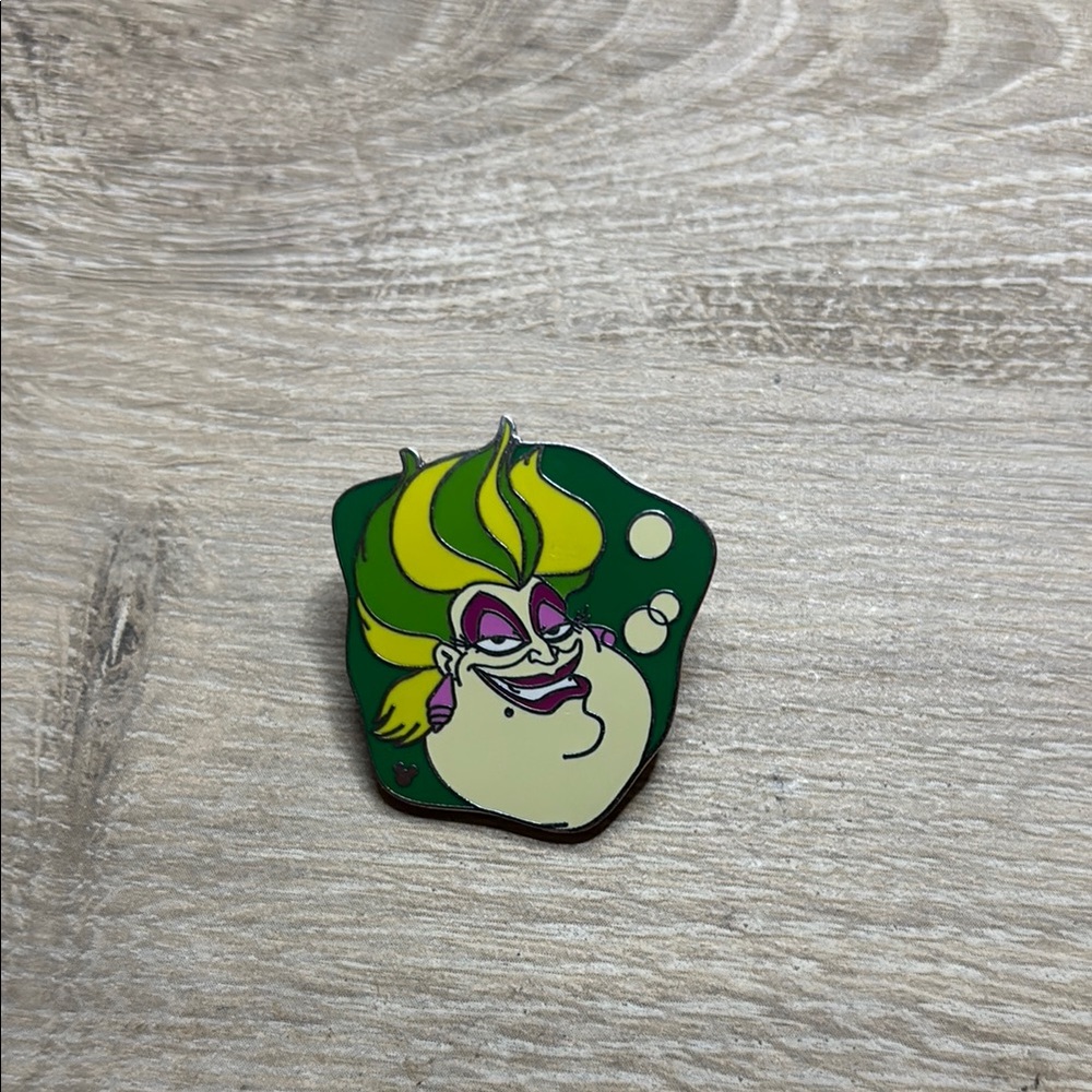 Disney Ursula trading pin with Green and Yellow Accents